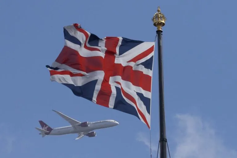 Tickets,Flights,cheap,online,vibrant,worldwide flights from uk